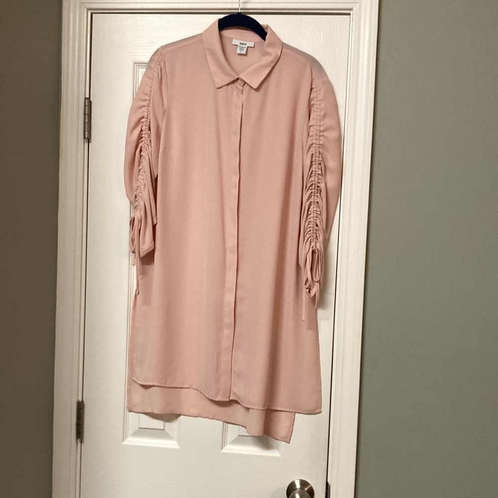 Elegant Pink Blouse with Ruched Sleeves